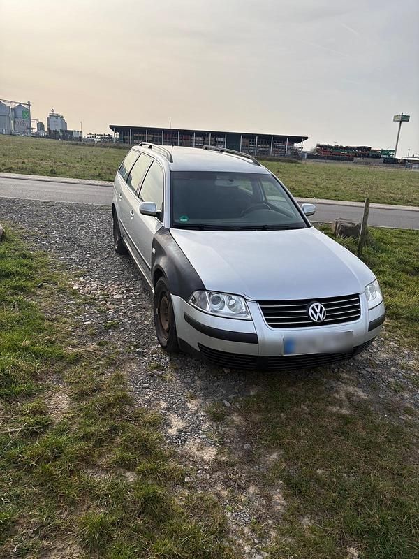 Gebraucht VW Passat 116 PS (85 kW) 2002 Silber Kombi