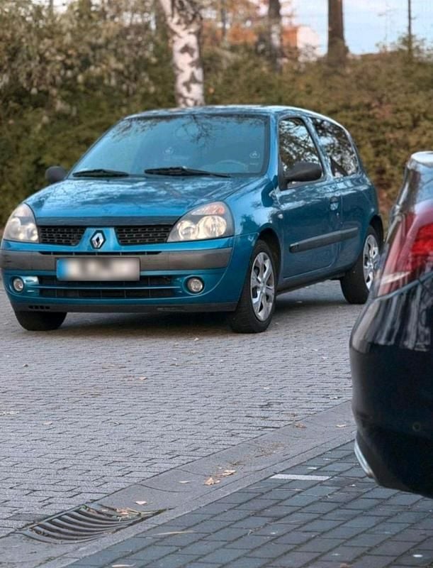 Gebraucht Renault Clio II 60 PS (44 kW) 2004 Kleinwagen