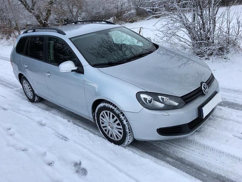Silber Gebraucht 2010 VW Golf Kombi | 2.950 € (Superpreis) - Bild 1/4