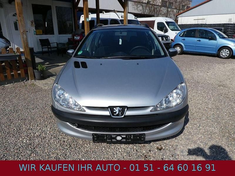 Gebraucht Peugeot 206 Filou 75 PS (55 kW) 2004 Silber Kombi
