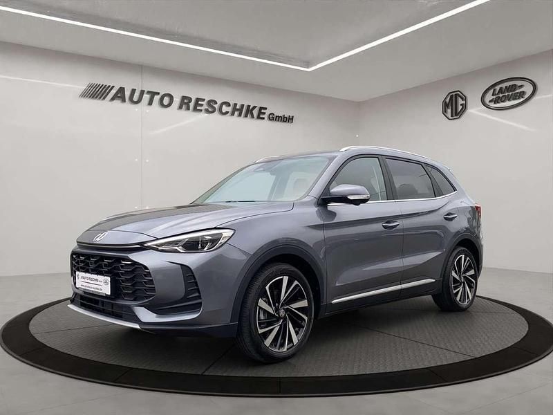 Neu MG ZS Luxury 197 PS (144 kW) 2025 Emerald green Limousine