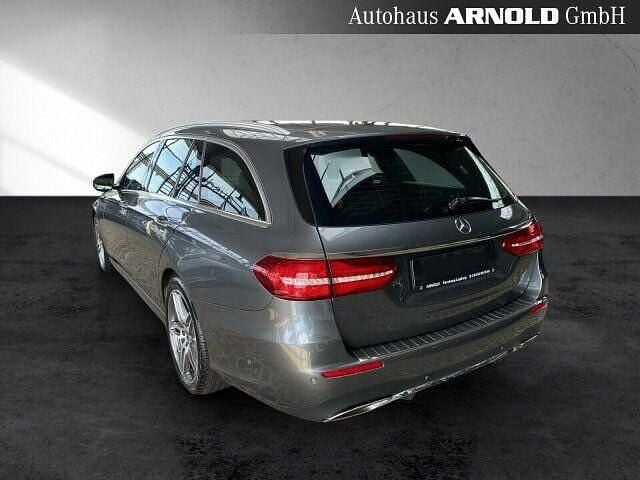 Gebraucht Mercedes E200 AMG 184 PS (135 kW) 2018 Selenitgrau (metallic) Kombi