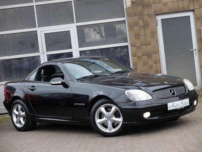 Gebraucht Mercedes SLK200 163 PS (119 kW) 2001 Obsidanschwarz Cabrio