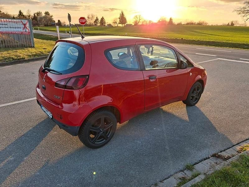 Gebraucht Mitsubishi Colt 75 PS (55 kW) 2009 Rot Kleinwagen