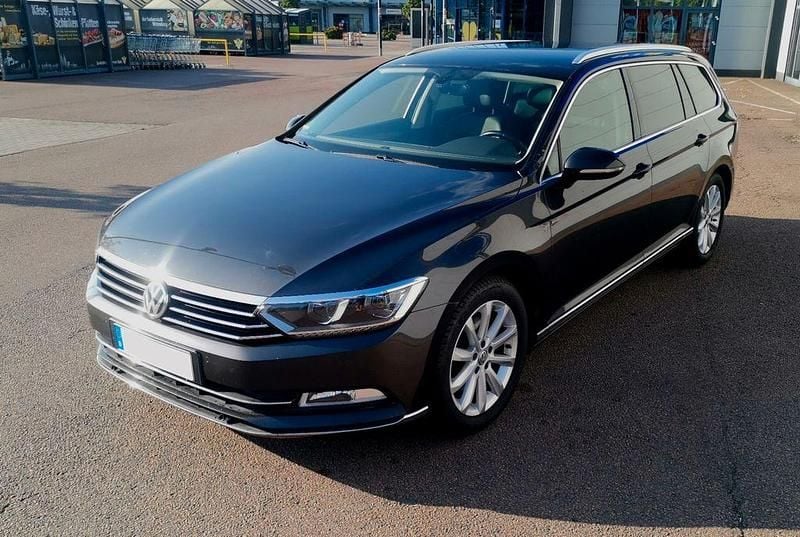 Gebraucht VW Passat Highline 150 PS (110 kW) 2018 Schwarz Kombi