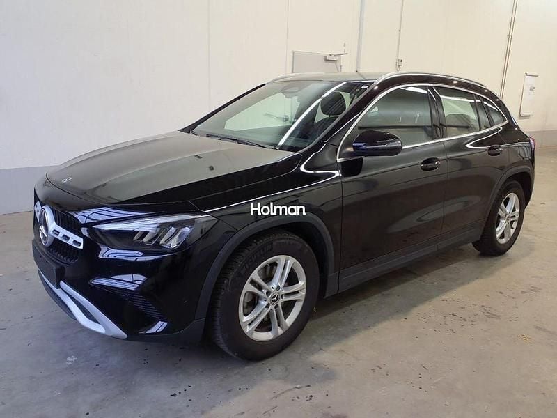 Gebraucht Mercedes GLA200 Advanced 163 PS (119 kW) 2024 Schwarz SUV