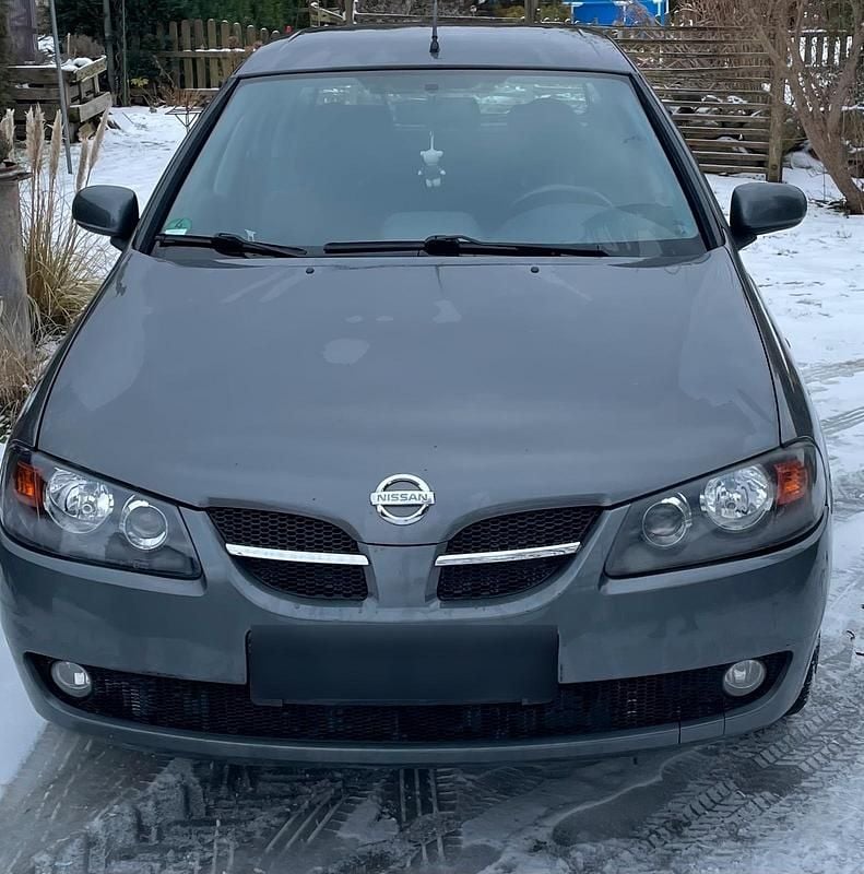 Gebraucht Nissan Almera 97 PS (71 kW) 2005 Grau Kleinwagen