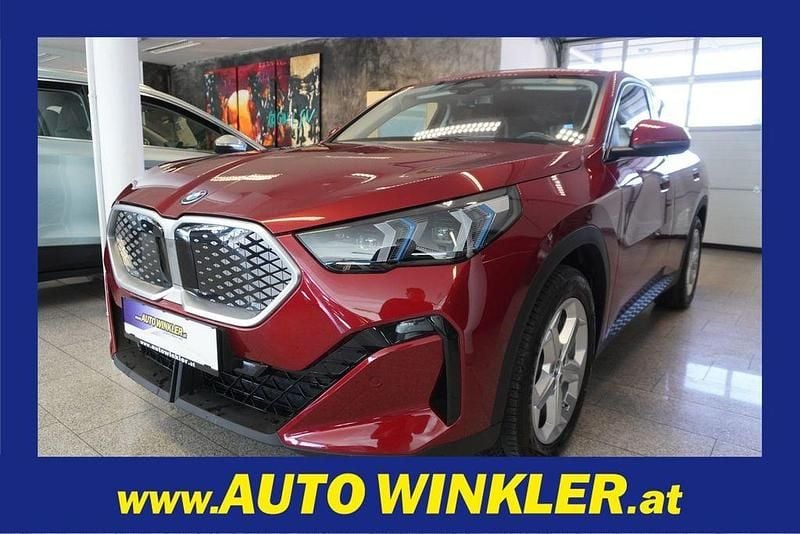 Gebraucht BMW iX2 150 kW (204 PS) 2024 Rot SUV