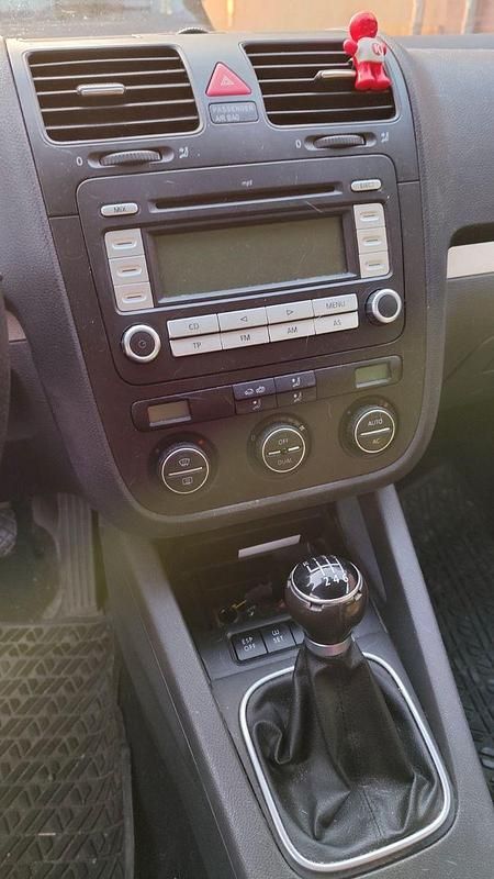 Gebraucht VW Jetta Comfortline 140 PS (102 kW) 2008 Gold Limousine