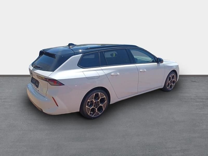 Neu Opel Astra 131 PS (96 kW) 2025 Weiss Kombi