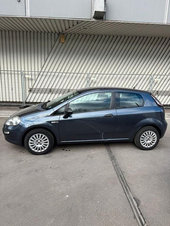 Gebraucht Fiat Punto Evo Active 65 PS (47 kW) 2010 Blau Kleinwagen