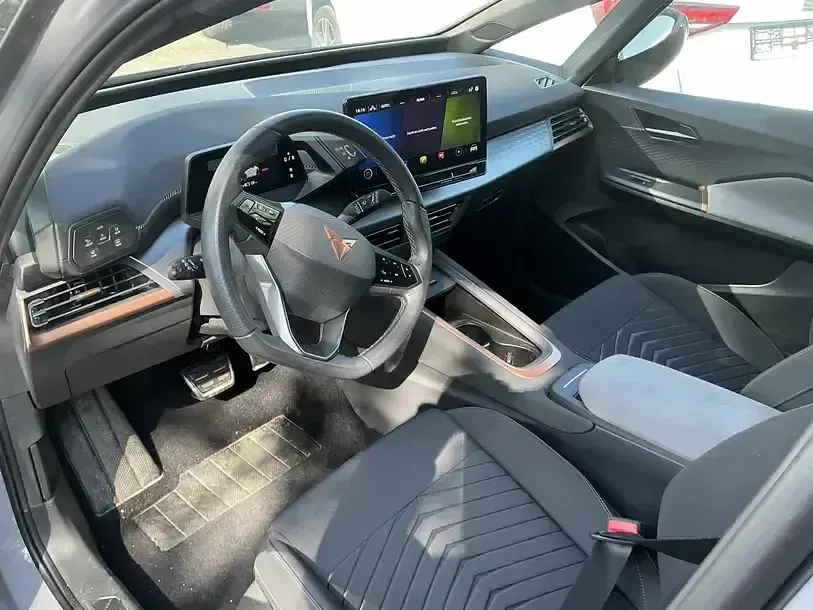 Usata Cupra Born 150 kW (204 CV) 2024 Grigio Utilitaria