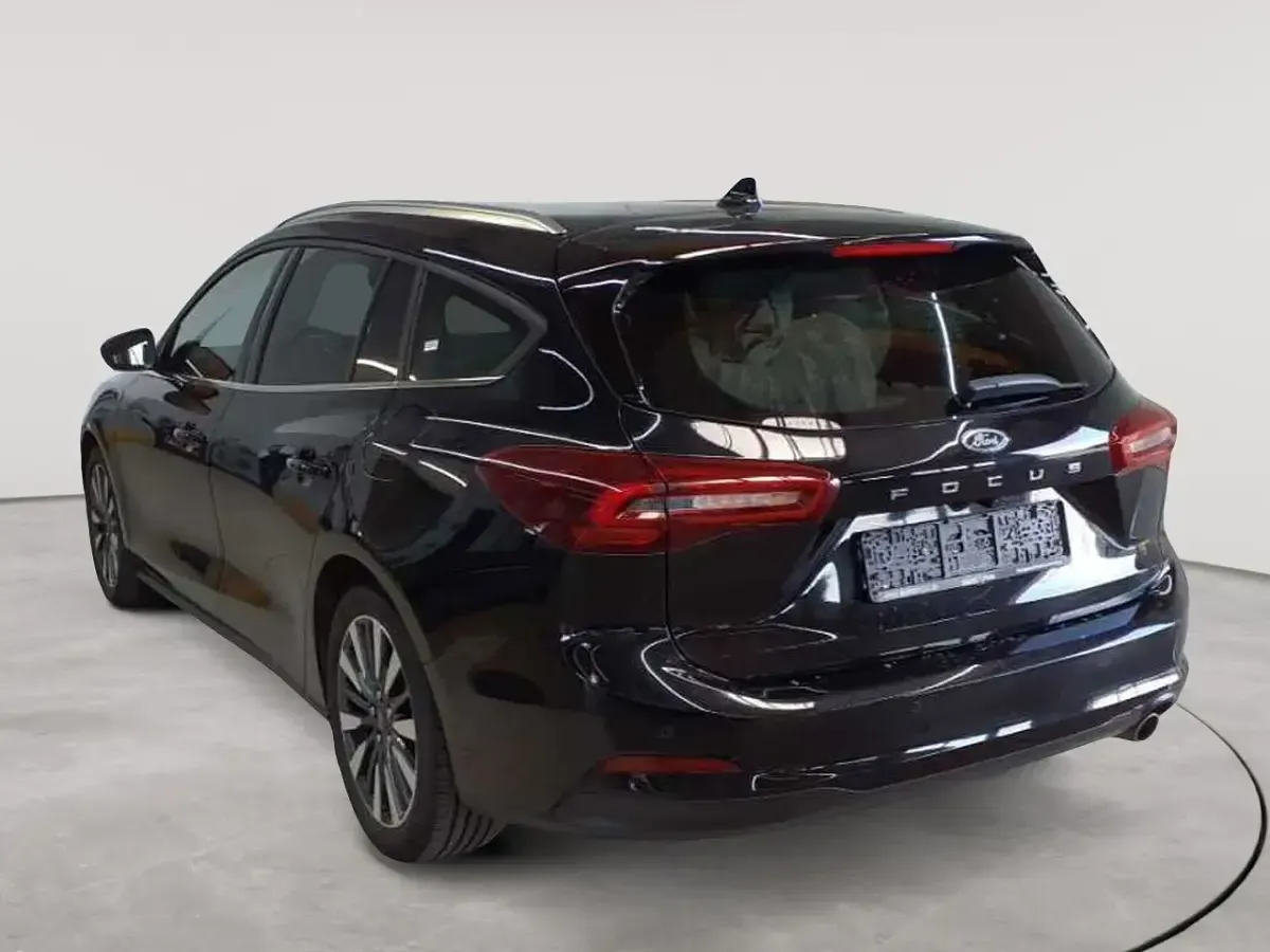 Gebraucht Ford Focus Titanium X 120 PS (88 kW) 2023 Agate black metallic Kombi