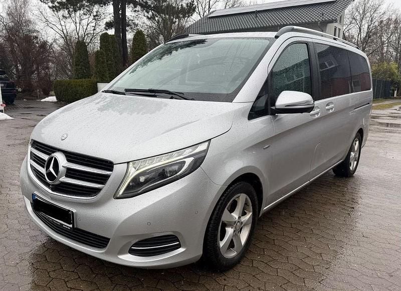 Gebraucht Mercedes V250 Avantgarde 190 PS (139 kW) 2017 Schwarz Van / Kleinbus