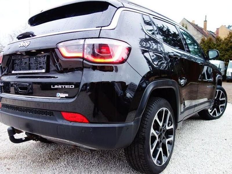 Gebraucht Jeep Compass Limited 140 PS (102 kW) 2019 Schwarz SUV
