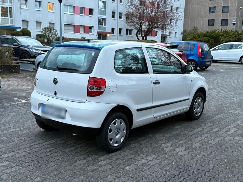 Gebraucht VW Fox 54 PS (39 kW) 2009 Weiß Kleinwagen