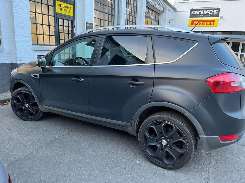 Schwarz Gebraucht 2012 Ford Kuga Titanium SUV | 6.500 € (Etwas zu teuer) - Bild 1/3