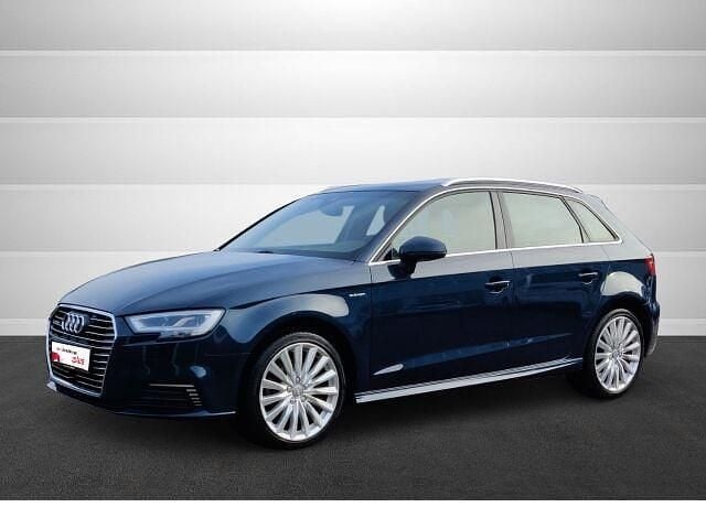 Gebraucht Audi A3 Design 204 PS (150 kW) 2018 Blau Limousine