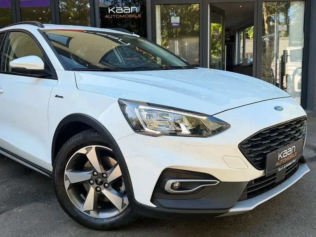 Gebraucht Ford Focus Active 125 PS (91 kW) 2020 Weiß Limousine