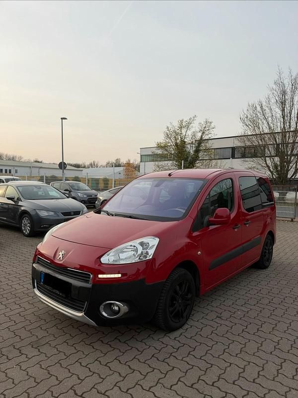 Gebraucht Peugeot TePee 92 PS (67 kW) 2014 Van / Kleinbus
