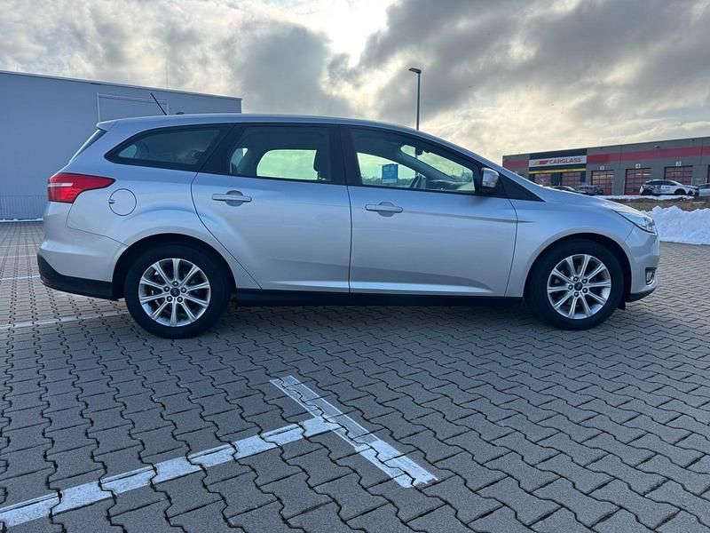 Gebraucht Ford Focus Business Edition 125 PS (91 kW) 2018 Silber Kombi