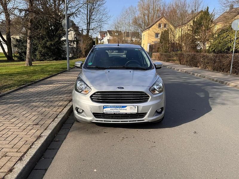 Gebraucht Ford Ka 86 PS (63 kW) 2018 Polarsilber metallic Limousine