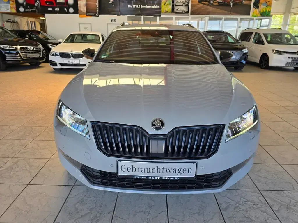 Gebraucht Skoda Superb SportLine 190 PS (139 kW) 2018 Grau Kombi