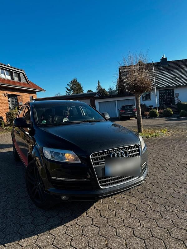 Schwarz Gebraucht 2006 Audi Q7 Ambiente SUV | 9.000 € (Superpreis) - Bild 1/4