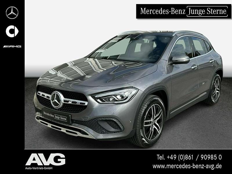 Grau Gebraucht 2023 Mercedes GLA180 Progressive SUV | 34.800 € (Fairer Preis) - Bild 1/4