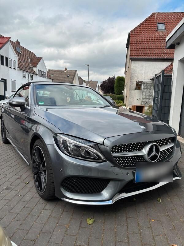 Grau Gebraucht 2017 Mercedes C300 AMG line Cabrio | 40.000 € - Bild 1/4