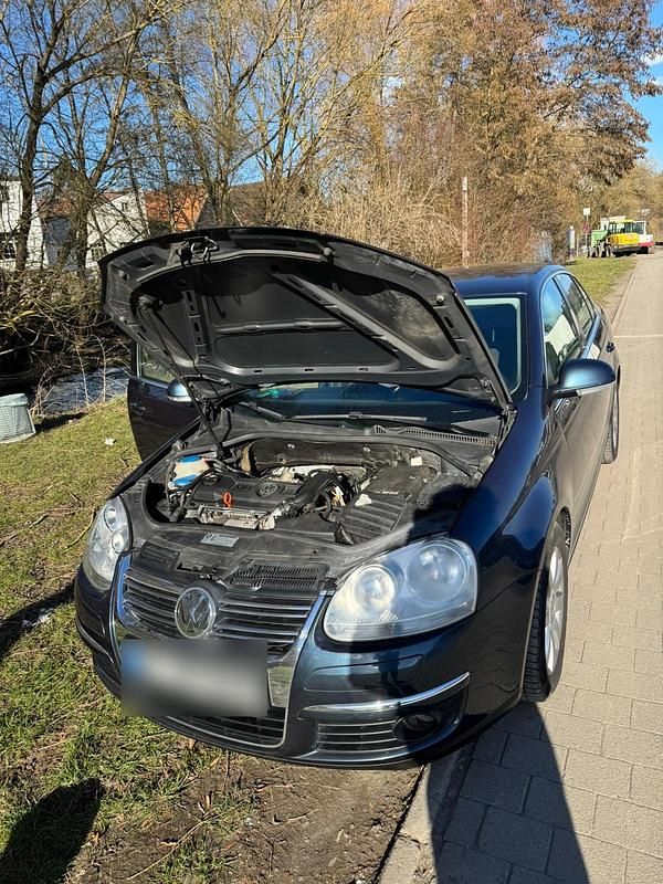 Gebraucht VW Jetta 122 PS (89 kW) 2009 Schwarz Limousine