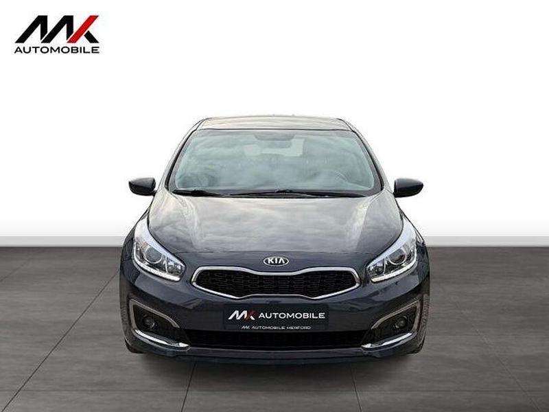 Gebraucht Kia Ceed 135 PS (99 kW) 2016 Grau Kleinwagen