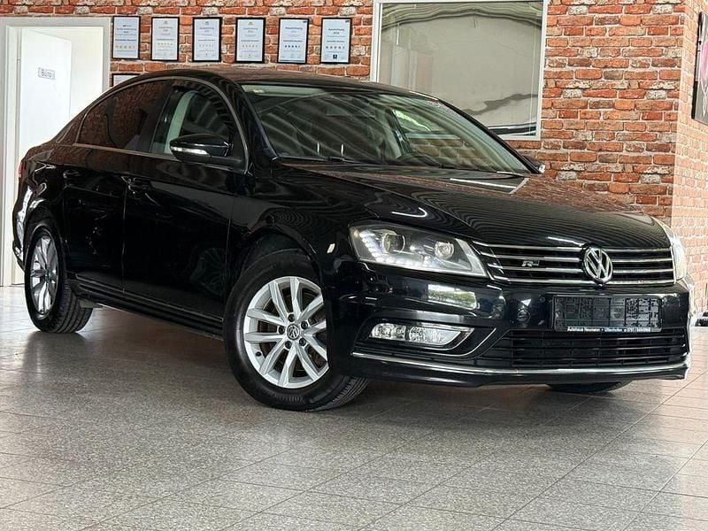 Schwarz Gebraucht 2012 VW Passat Comfortline Limousine | 8.400 € (Fairer Preis) - Bild 1/4