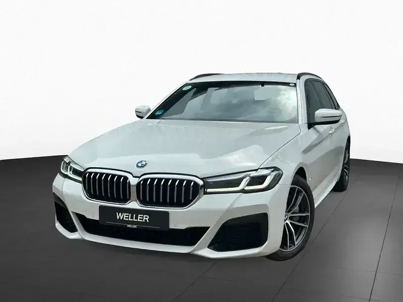 Gebraucht BMW 530 M Sport 286 PS (210 kW) 2023 Alpinweiss iii (weiß) Kombi