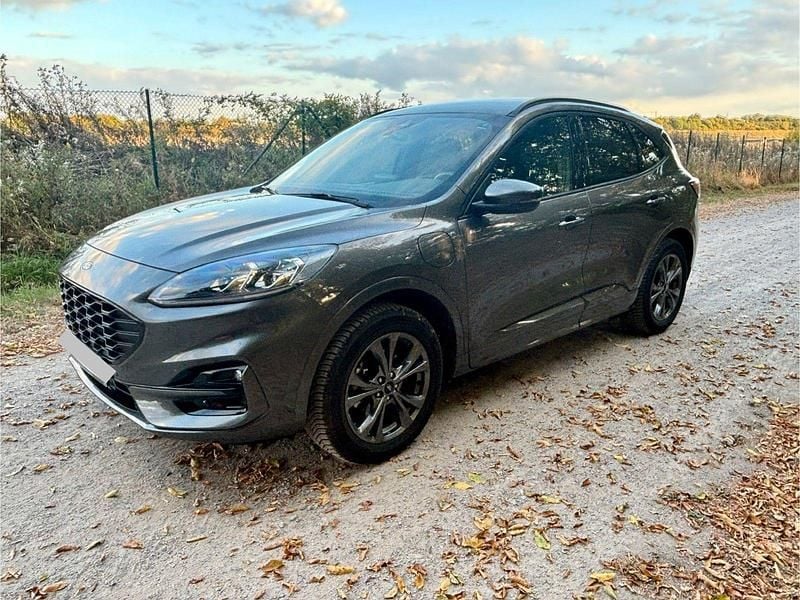 Gebraucht Ford Kuga ST-Line X 224 PS (164 kW) 2022 Grau SUV