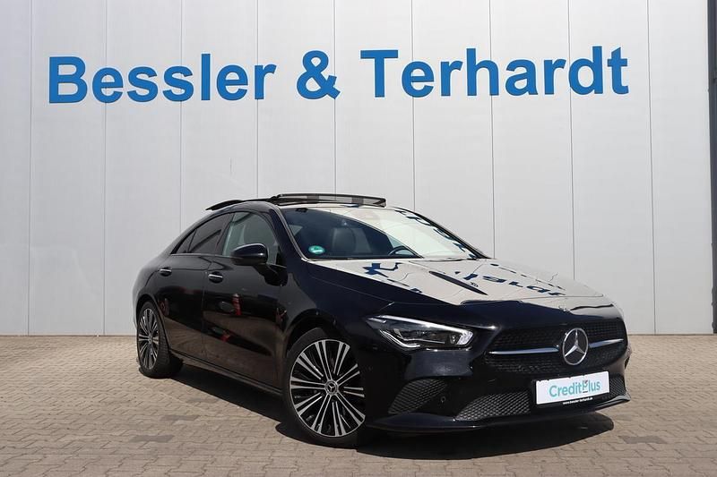 Schwarz Gebraucht 2020 Mercedes CLA200 Progressive | 29.900 € (Guter Preis) - Bild 1/4