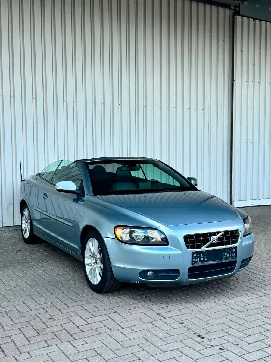 Używany Volvo C70 179 KM (131 kW) 2007 Niebieski Kabriolet