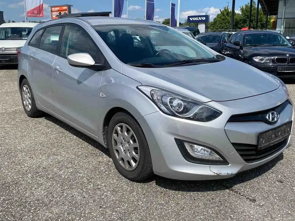Gebraucht Hyundai i30 Classic 90 PS (66 kW) 2013 Kombi