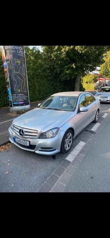 Silber Gebraucht 2013 Mercedes C220 Limousine | 8.300 € (Superpreis) - Bild 1/4