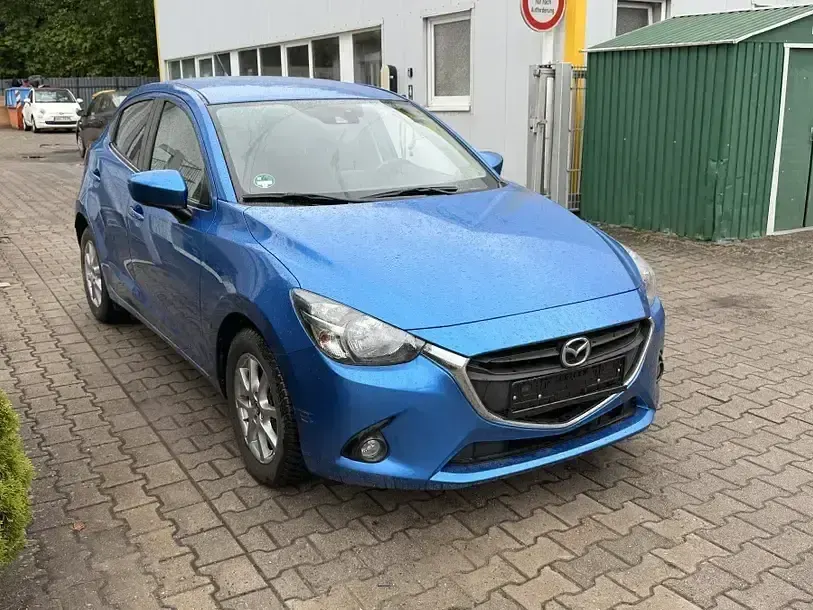 Gebraucht Mazda 2 Nakama 90 PS (66 kW) 2017 Cyanitblau metallic Limousine