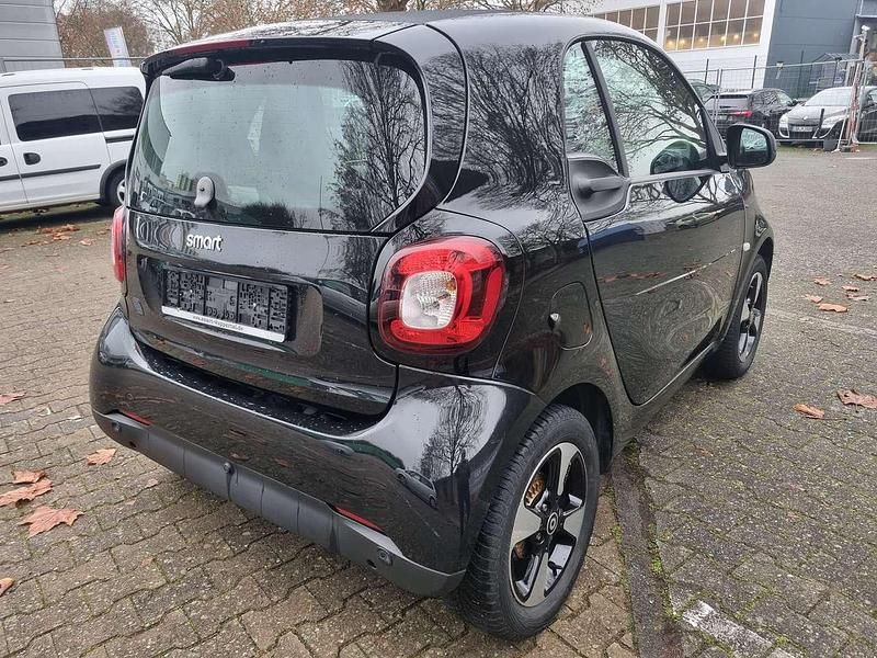 Gebraucht Smart ForTwo Coupé 60 kW (82 PS) 2020 Tridion in black Kleinwagen