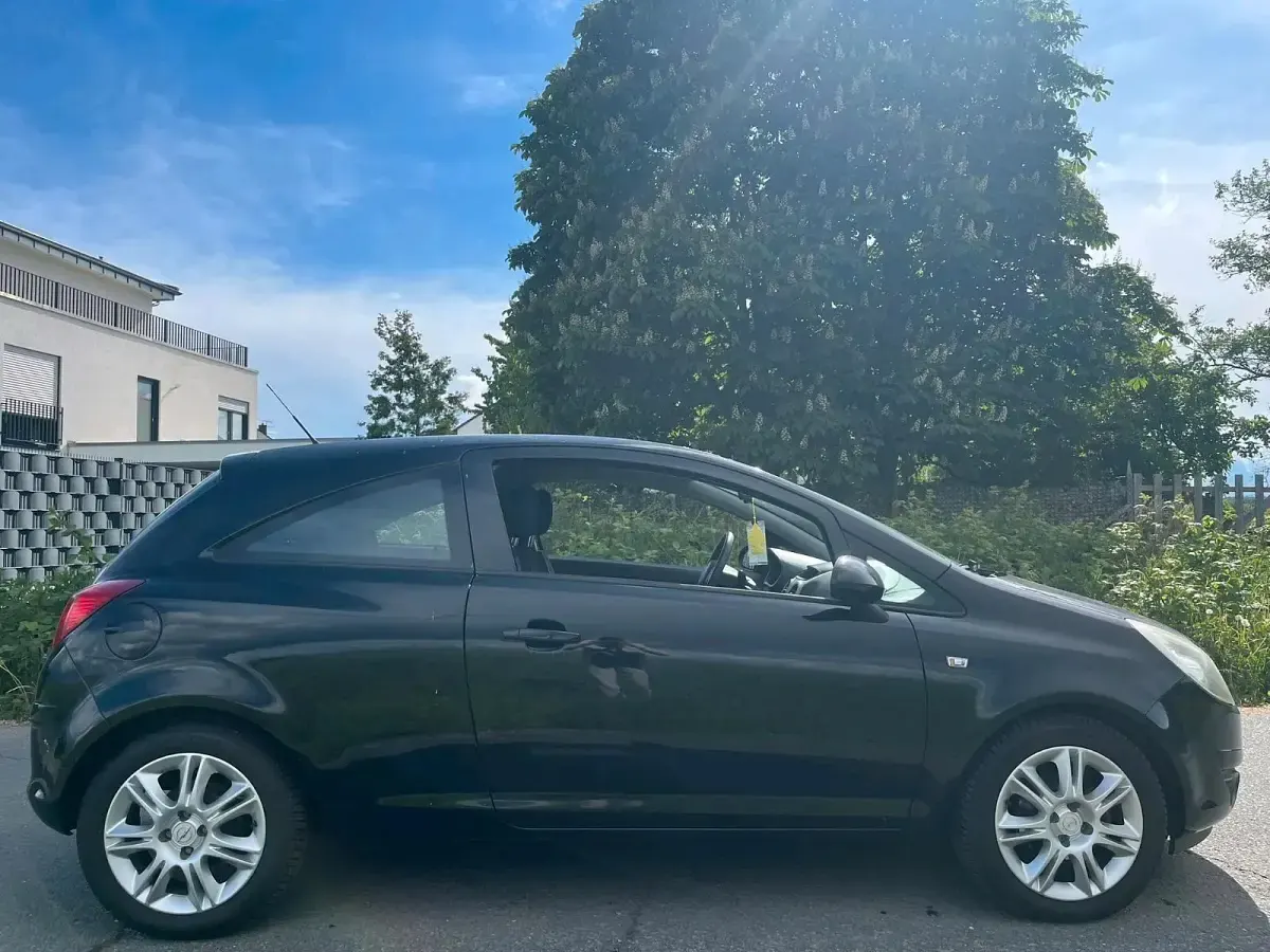 Gebraucht Opel Corsa 75 PS (55 kW) 2008 Schwarz Kleinwagen