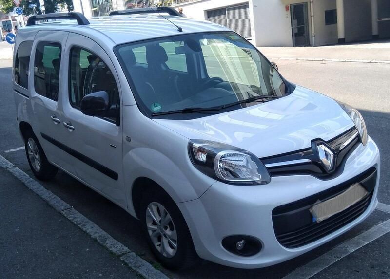 Weiß Gebraucht 2015 Renault Kangoo LIMITED Deluxe Van / Kleinbus | 3.900 € - Bild 1/4