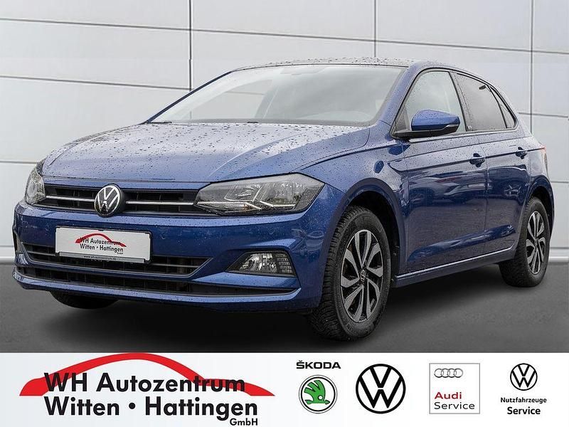 Reef blue metallic Gebraucht 2021 VW Polo Active Limousine | 17.725 € (Fairer Preis) - Bild 1/4