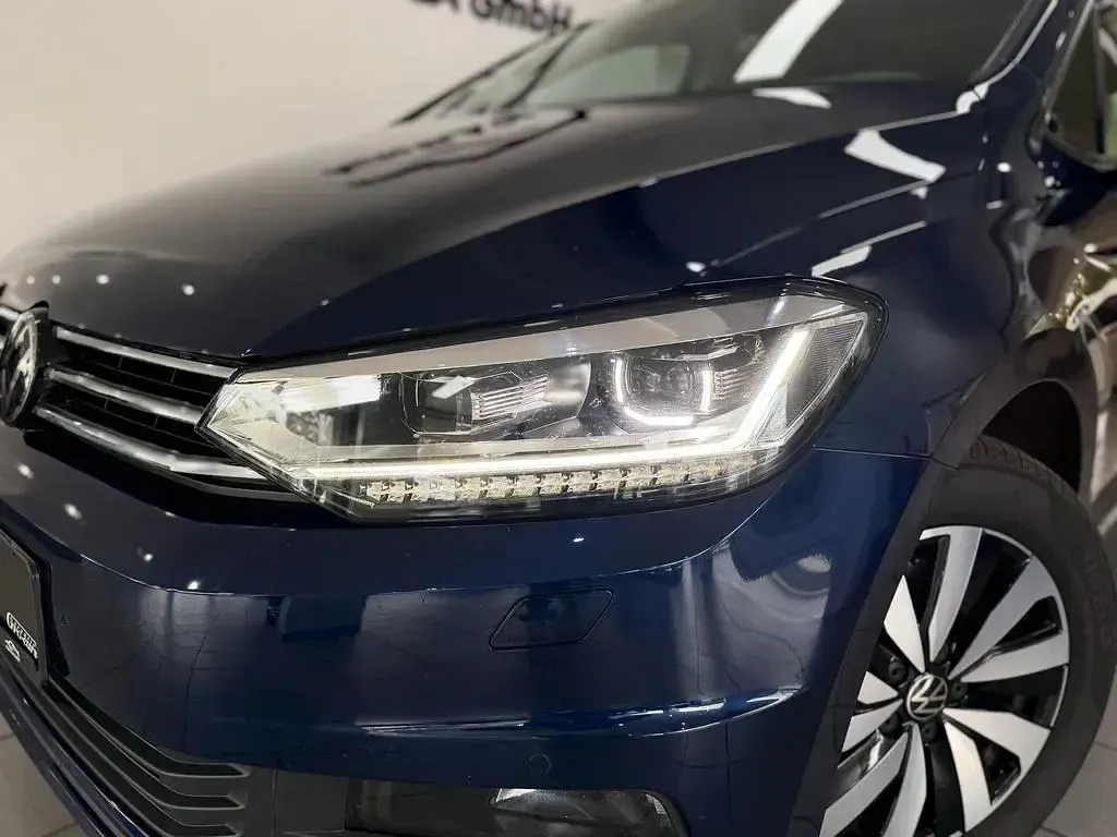 Gebraucht VW Touran 150 PS (110 kW) 2024 Atlantic blue Van / Kleinbus