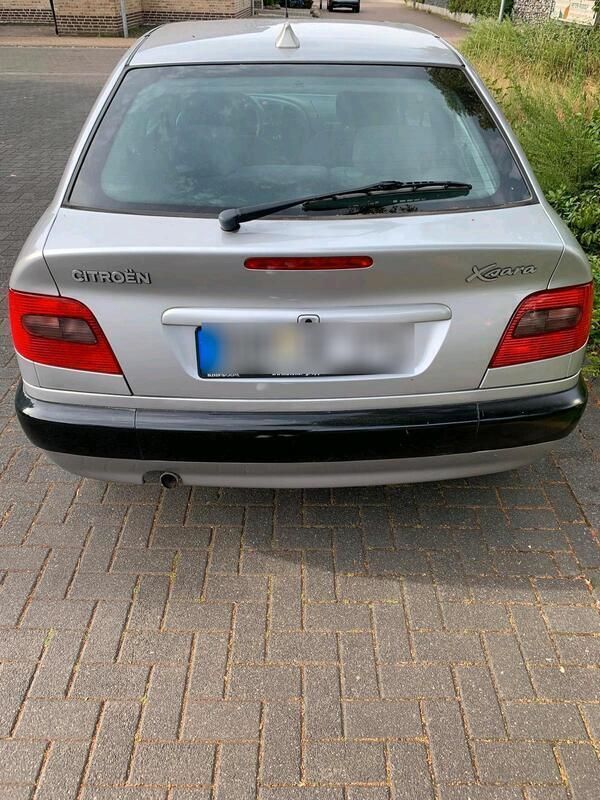 Silber Gebraucht 1998 Citroën Xsara Limousine | 1.400 € (Fairer Preis) - Bild 1/4