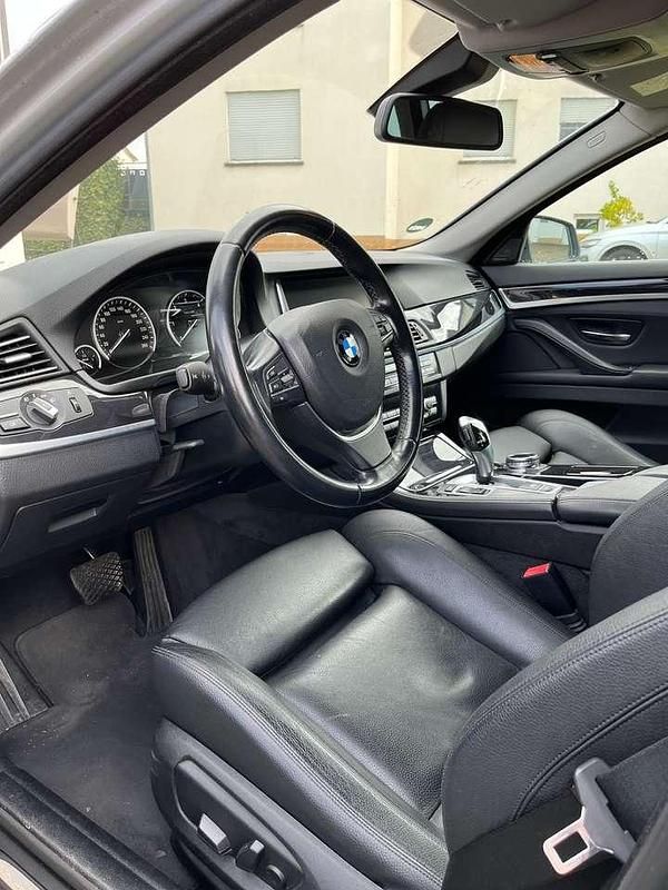 Gebraucht BMW 525 218 PS (160 kW) 2014 Silber Kombi