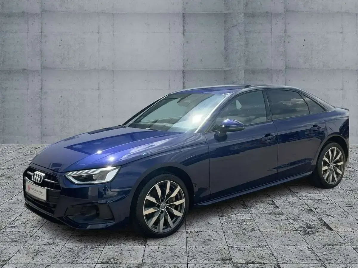 Gebraucht Audi A4 Advanced 190 PS (139 kW) 2020 Navarrablau metallic Limousine