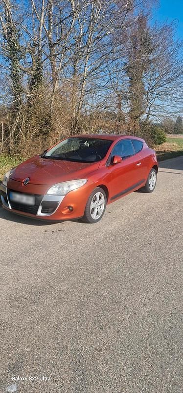 Gebraucht Renault Mégane III 90 PS (66 kW) 2009 Orange Coupé