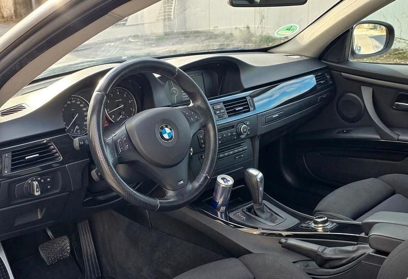 Second-hand BMW 320 170 CP (125 kW) 2009 Albastru Coupe